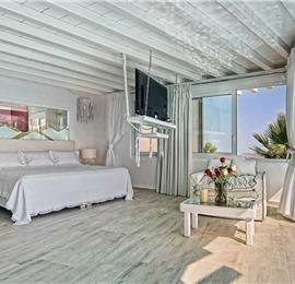 1 Bedroom Villa with Infinity Pool in Fanari on Mykonos, Sleeps 2